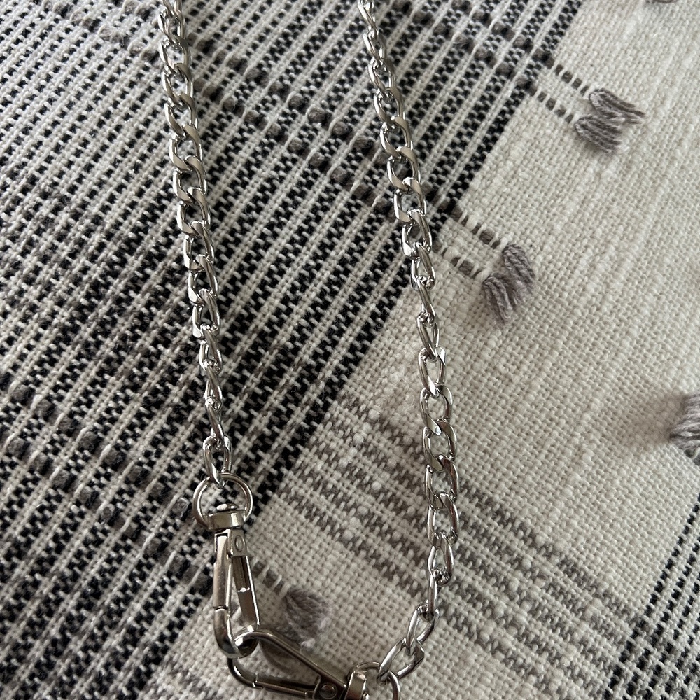 Long 46” silver chain